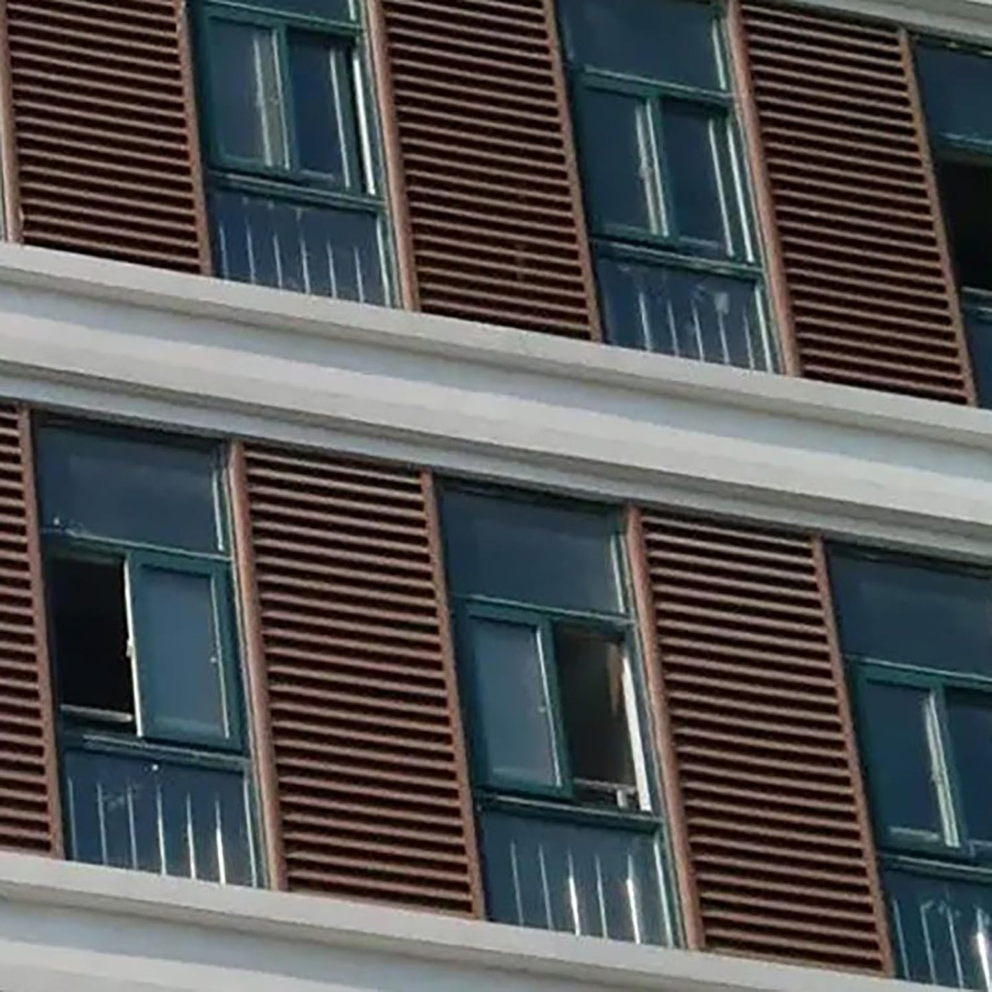 GENERIC Housse De Climatiseur D'extérieur De Qualité Supérieure – Protection De Pompe à Chaleur Avec Réduction Du Bruit En Aluminium Pour Une Utilisation En Intérieur/extérieur, Résistante Aux Intempéries Et